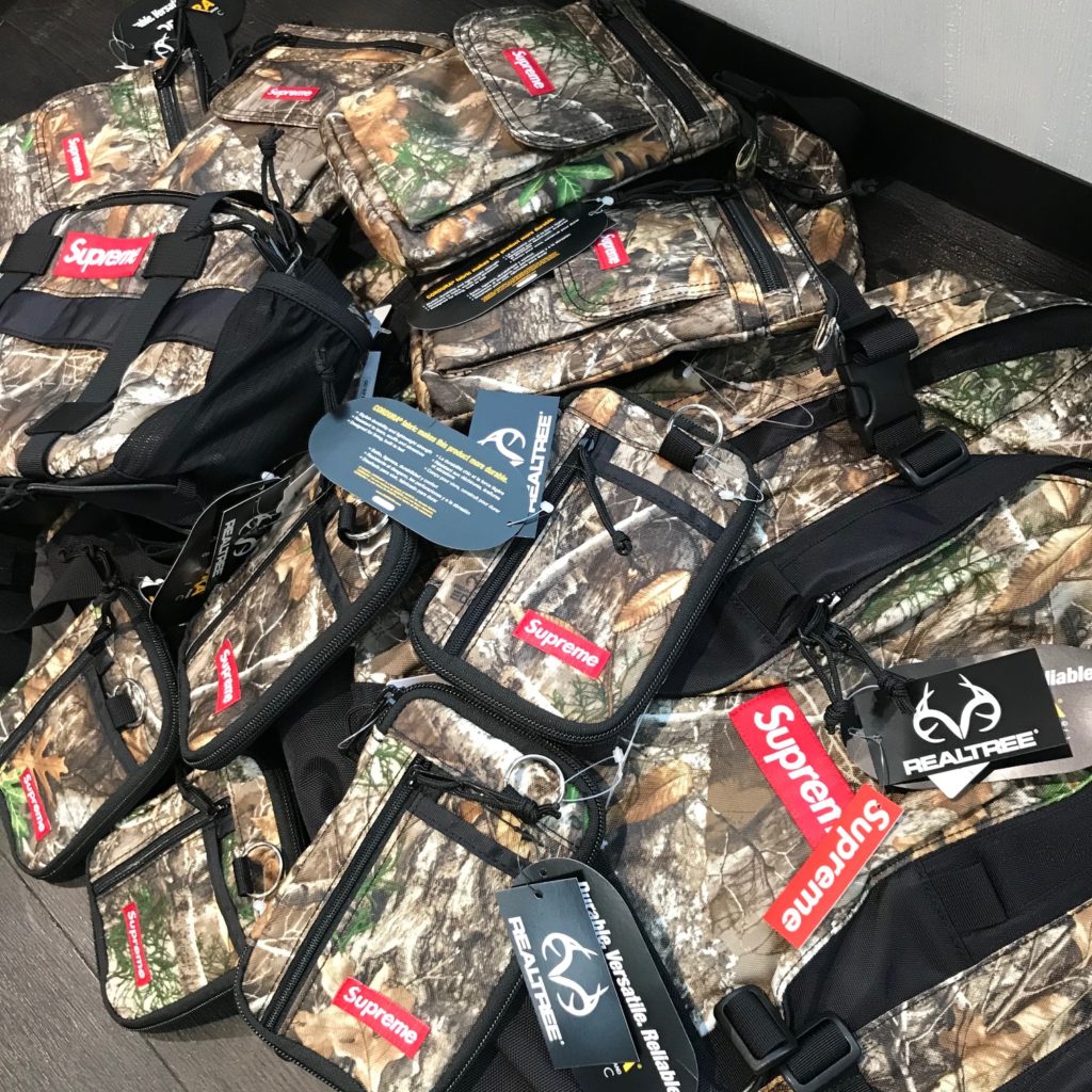 Supreme19AWバック類大量入荷！ | 66666-FiveSix-公式ブログ